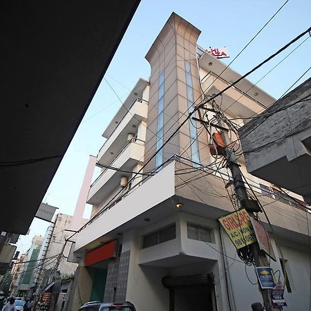 Airport Hotel Jet Inn Suites Yeni Delhi Dış mekan fotoğraf