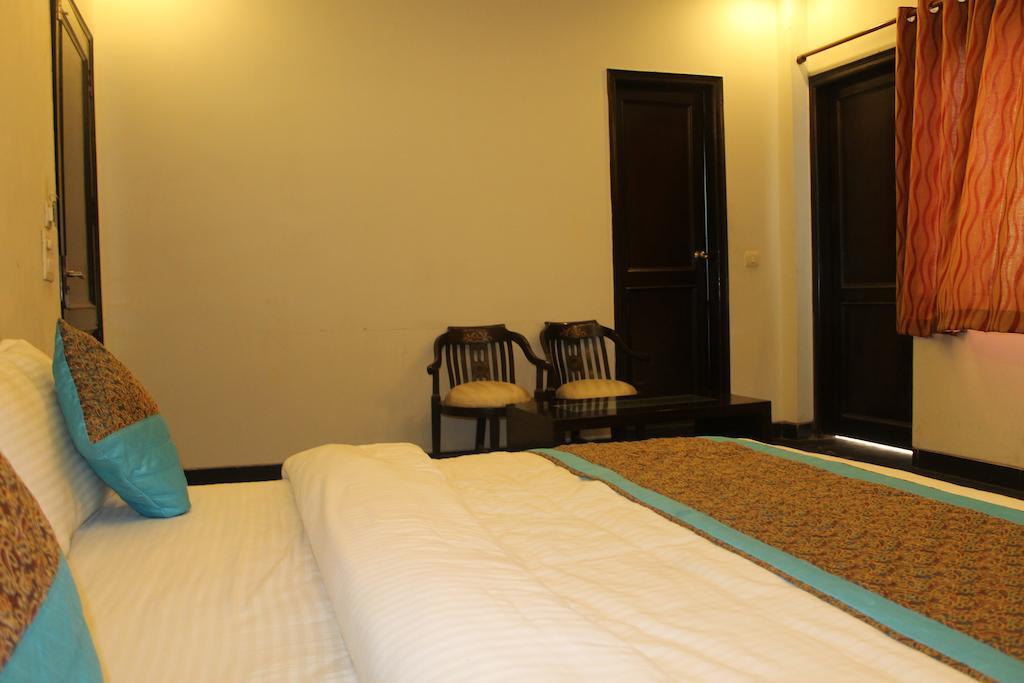 Airport Hotel Jet Inn Suites Yeni Delhi Dış mekan fotoğraf