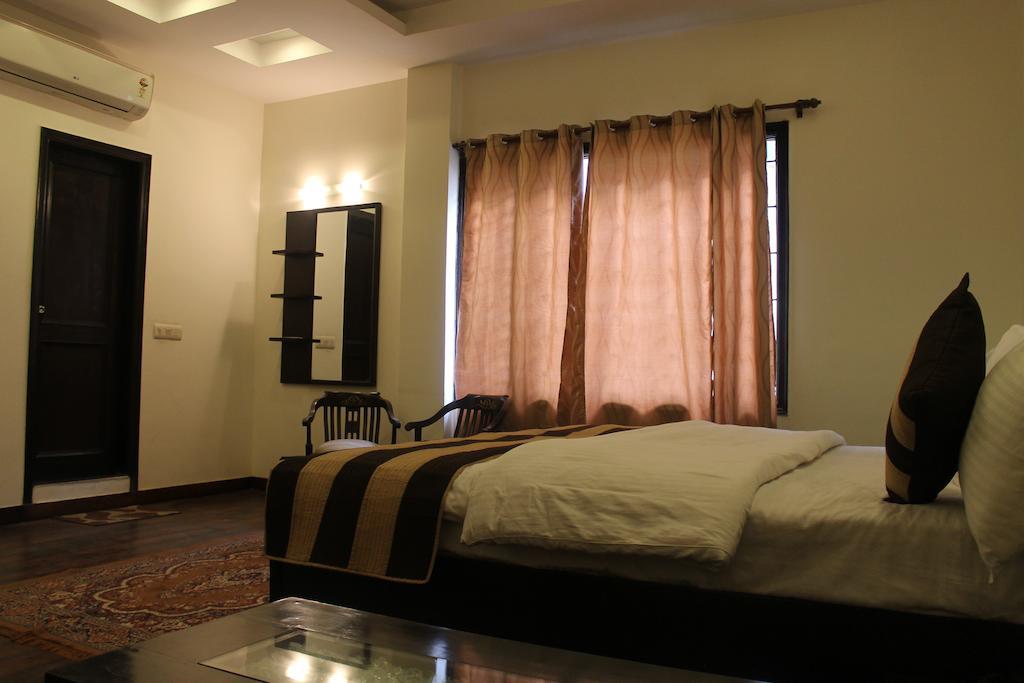 Airport Hotel Jet Inn Suites Yeni Delhi Dış mekan fotoğraf