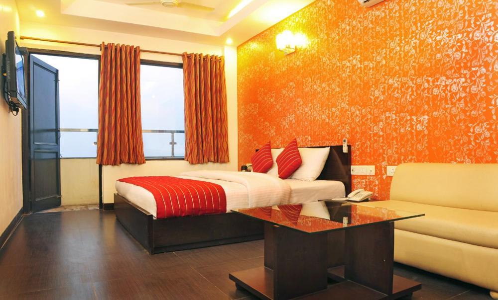 Airport Hotel Jet Inn Suites Yeni Delhi Dış mekan fotoğraf