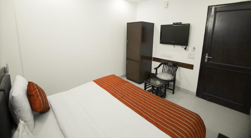 Airport Hotel Jet Inn Suites Yeni Delhi Dış mekan fotoğraf
