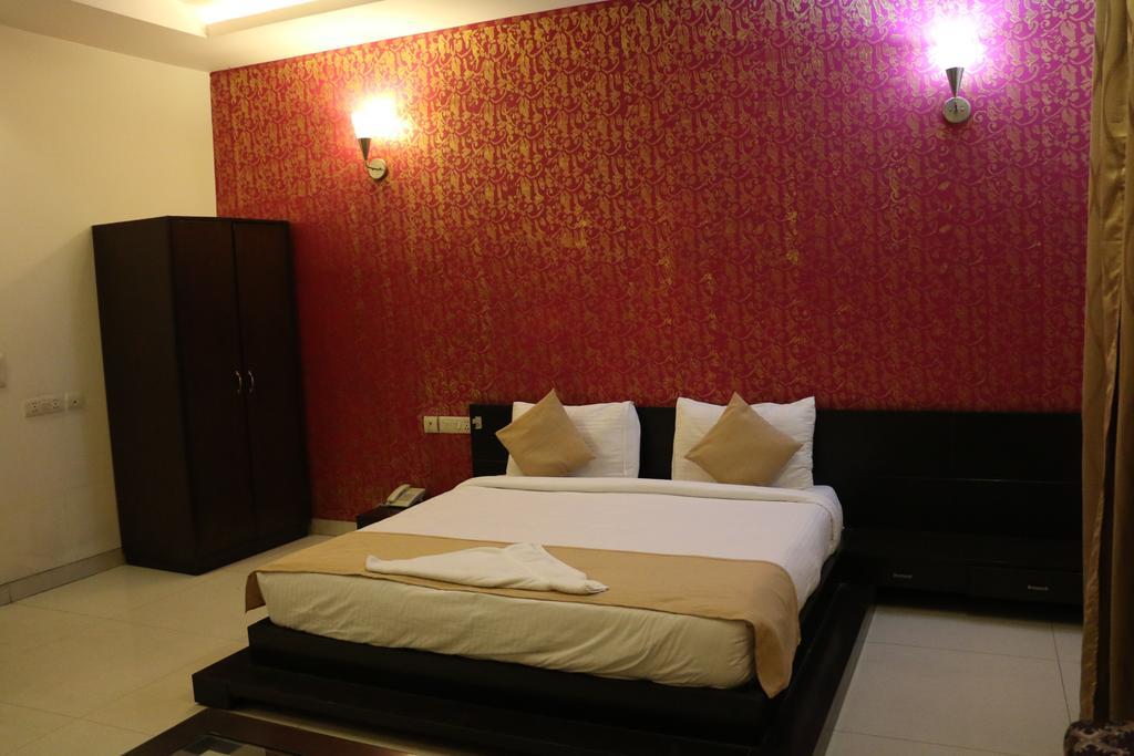 Airport Hotel Jet Inn Suites Yeni Delhi Dış mekan fotoğraf