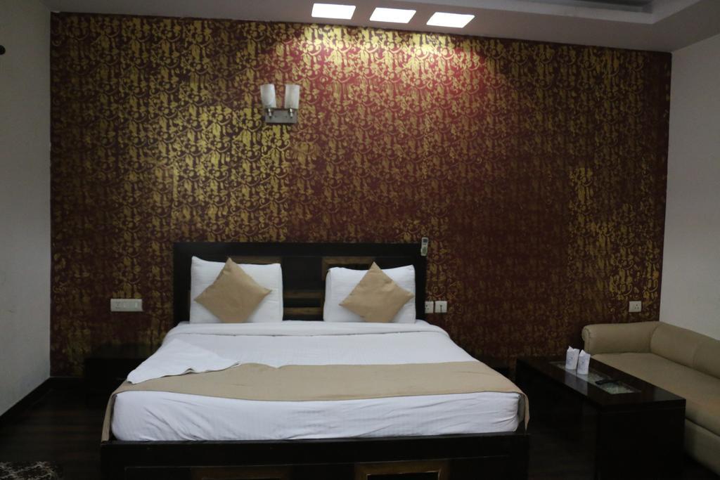 Airport Hotel Jet Inn Suites Yeni Delhi Dış mekan fotoğraf
