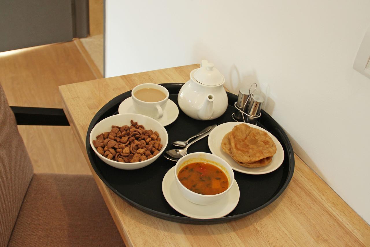 Airport Hotel Jet Inn Suites Yeni Delhi Dış mekan fotoğraf